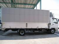 三菱ふそうファイター幌ウイング中型（4t）[写真11]