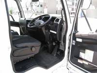 三菱ふそうファイター幌ウイング中型（4t）[写真15]