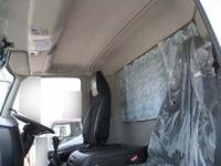 三菱ふそうファイター幌ウイング中型（4t）[写真16]