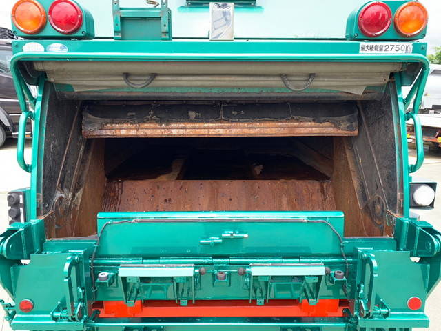 いすゞエルフパッカー車（塵芥車）小型（2t・3t）[写真20]