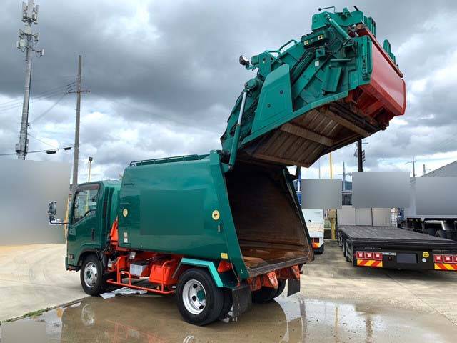 いすゞエルフパッカー車（塵芥車）小型（2t・3t）[写真04]