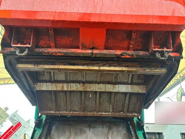 いすゞエルフパッカー車（塵芥車）小型（2t・3t）[写真08]