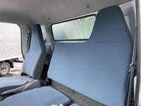 三菱ふそうキャンターパネルバン小型（2t・3t）[写真12]