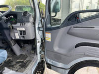 三菱ふそうキャンターパネルバン小型（2t・3t）[写真15]