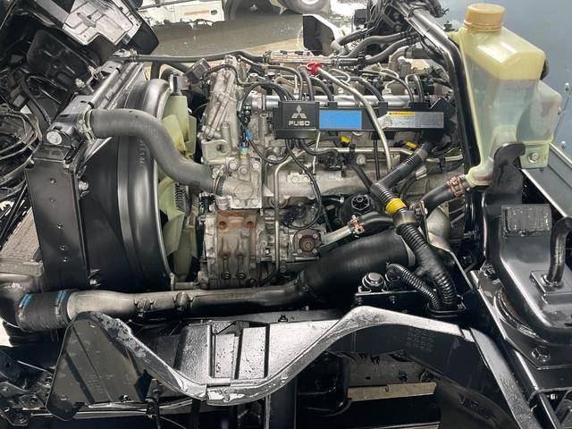 三菱ふそうキャンターパネルバン小型（2t・3t）[写真17]