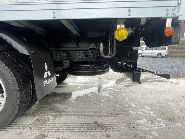 三菱ふそうキャンターパネルバン小型（2t・3t）[写真18]