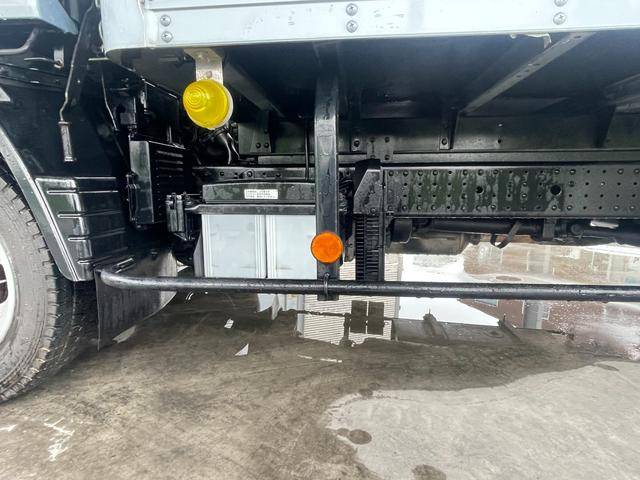 三菱ふそうキャンターパネルバン小型（2t・3t）[写真23]