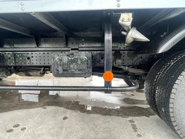 三菱ふそうキャンターパネルバン小型（2t・3t）[写真32]