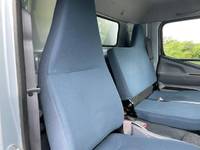 三菱ふそうキャンターパネルバン小型（2t・3t）[写真33]