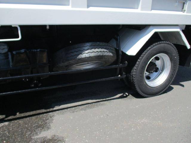 いすゞフォワード深ダンプ（土砂禁ダンプ）中型（4t）[写真16]