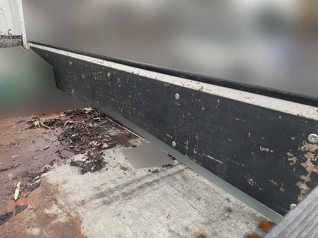 いすゞエルフ平ボディ小型（2t・3t）[写真14]