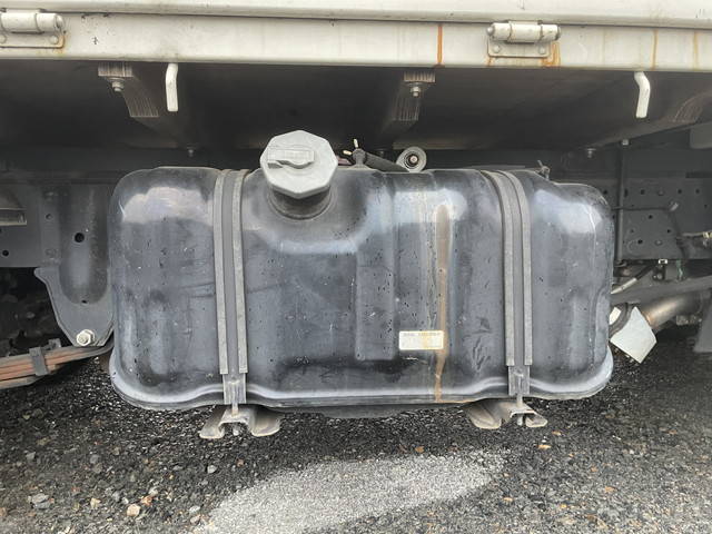 いすゞエルフ平ボディ小型（2t・3t）[写真17]