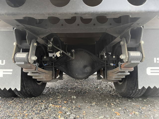 いすゞエルフ平ボディ小型（2t・3t）[写真20]