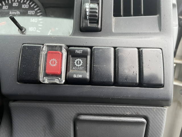 いすゞエルフ平ボディ小型（2t・3t）[写真32]