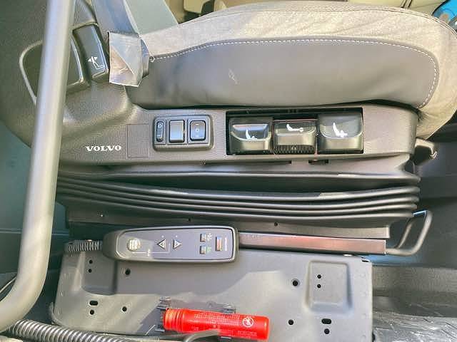 ボルボボルボFHトレーラーヘッド（トラクターヘッド）大型（10t）[写真14]