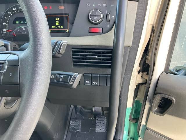 ボルボボルボFHトレーラーヘッド（トラクターヘッド）大型（10t）[写真16]