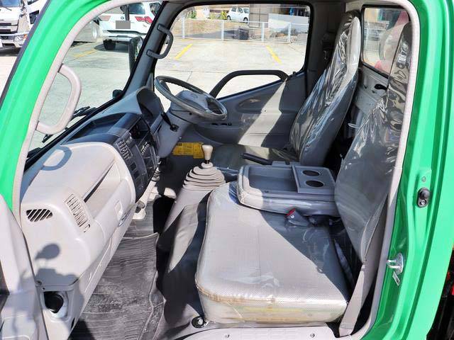 日野デュトロダンプ・クレーン付小型（2t・3t）[写真28]