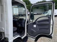 いすゞエルフ冷凍車（冷蔵車）小型（2t・3t）[写真18]