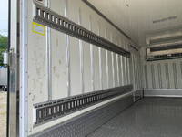 いすゞエルフ冷凍車（冷蔵車）小型（2t・3t）[写真21]