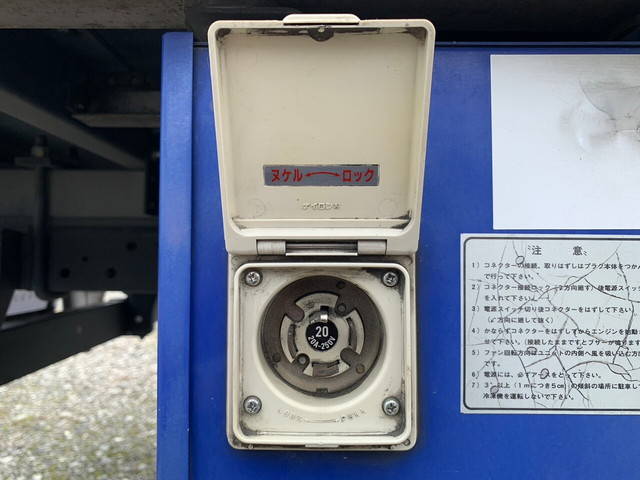 いすゞエルフ冷凍車（冷蔵車）小型（2t・3t）[写真28]