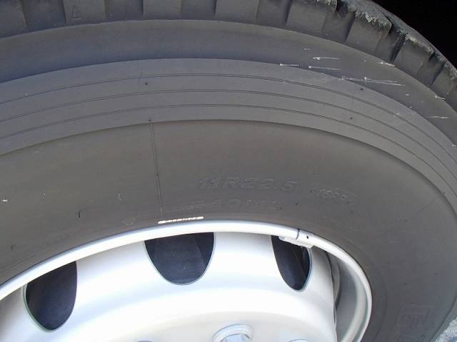 三菱ふそうスーパーグレートダンプ大型（10t）[写真11]