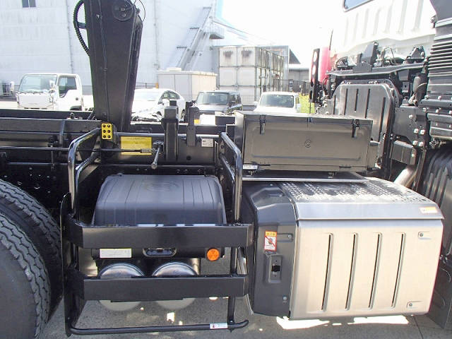 三菱ふそうスーパーグレートダンプ大型（10t）[写真08]