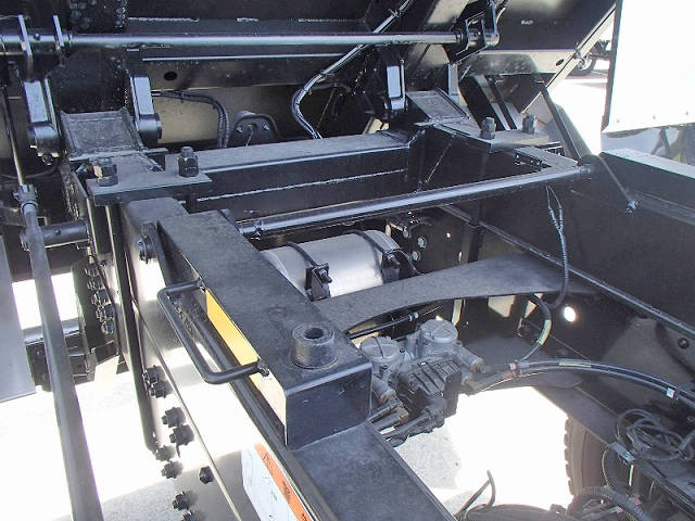 三菱ふそうスーパーグレートダンプ大型（10t）[写真09]
