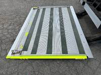 三菱ふそうキャンターアルミバン小型（2t・3t）[写真11]