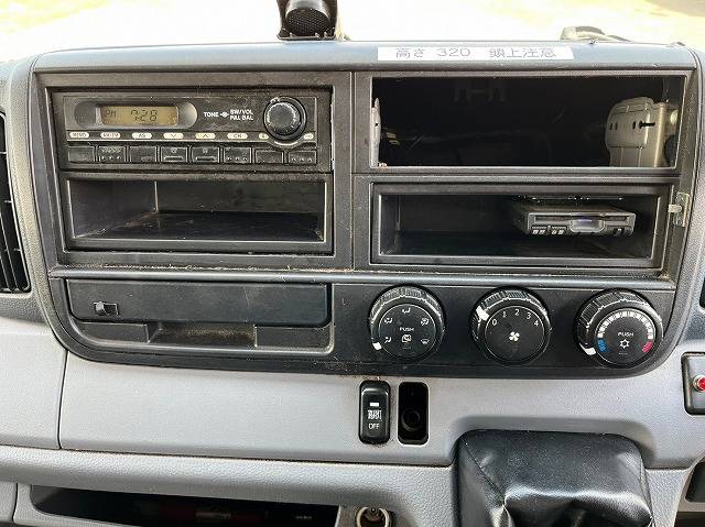 三菱ふそうキャンターアルミバン小型（2t・3t）[写真26]