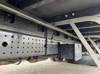 三菱ふそうキャンターアルミバン小型（2t・3t）[写真35]