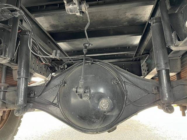 三菱ふそうキャンターアルミバン小型（2t・3t）[写真36]