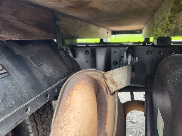 いすゞエルフ平ボディ小型（2t・3t）[写真25]