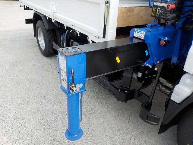 三菱ふそうキャンタークレーン4段小型（2t・3t）[写真14]