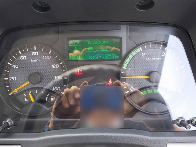 三菱ふそうキャンタークレーン4段小型（2t・3t）[写真07]