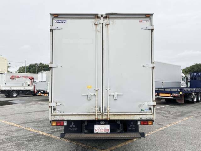 三菱ふそうキャンターアルミバン小型（2t・3t）[写真10]