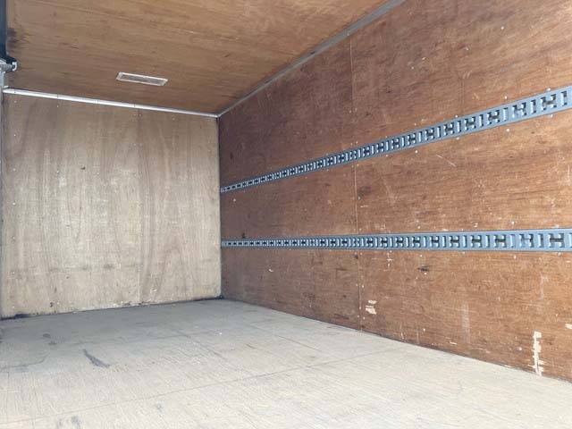 三菱ふそうキャンターアルミバン小型（2t・3t）[写真13]