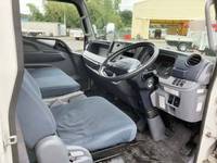 三菱ふそうキャンターアルミバン小型（2t・3t）[写真28]