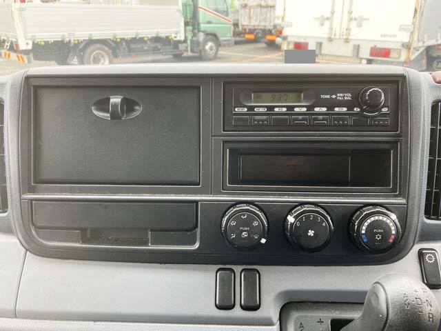 三菱ふそうキャンターアルミバン小型（2t・3t）[写真33]