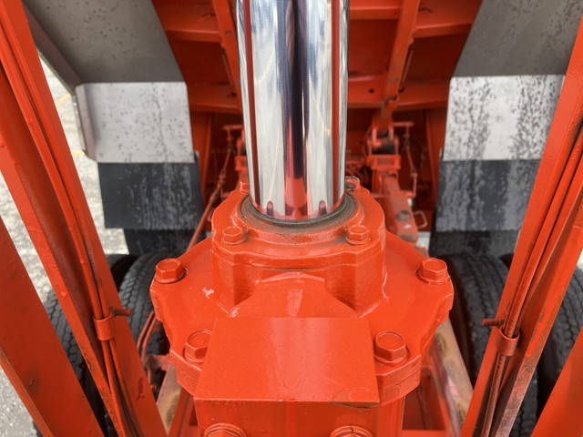 いすゞギガダンプ大型（10t）[写真15]