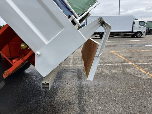 いすゞギガダンプ大型（10t）[写真16]