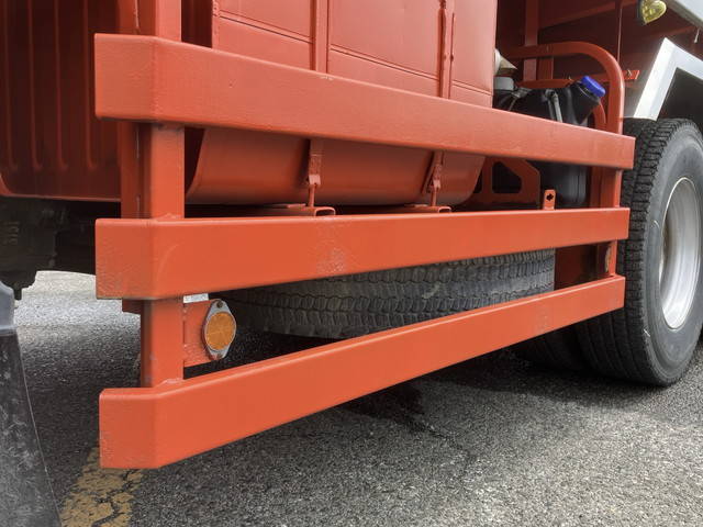 いすゞギガダンプ大型（10t）[写真17]