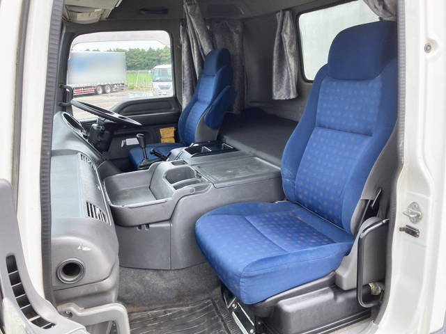 いすゞギガダンプ大型（10t）[写真28]