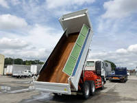 いすゞギガダンプ大型（10t）[写真02]