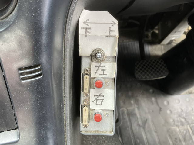 いすゞギガダンプ大型（10t）[写真37]