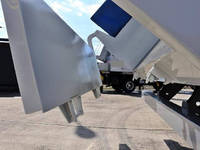 いすゞギガダンプ大型（10t）[写真15]