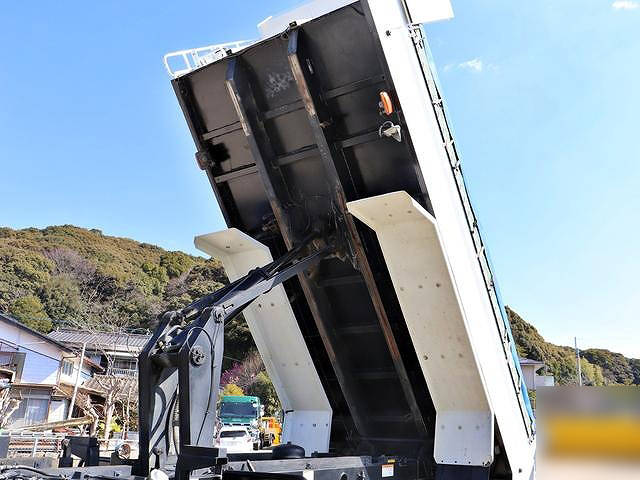 いすゞギガダンプ大型（10t）[写真15]