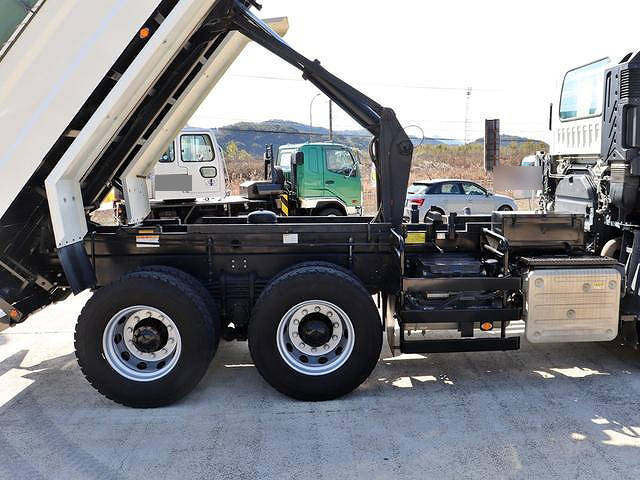 いすゞギガダンプ大型（10t）[写真16]