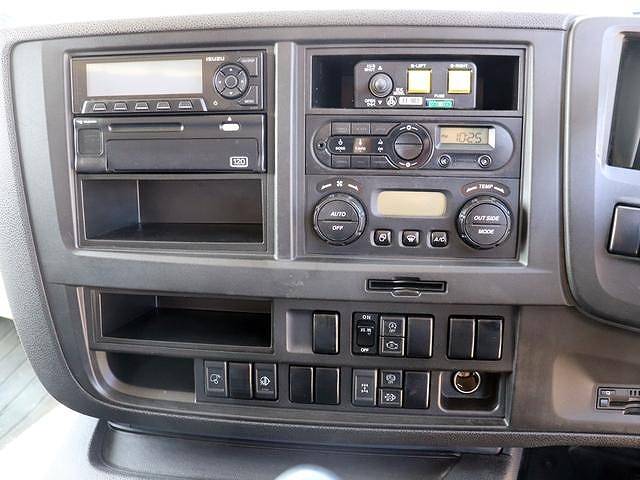 いすゞギガダンプ大型（10t）[写真26]