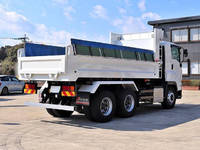 いすゞギガダンプ大型（10t）[写真02]