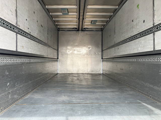 三菱ふそうファイターアルミウイング中型（4t）[写真22]